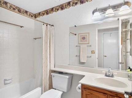 8024 Deer Lake Dr, Sacramento, CA 95823 Photo