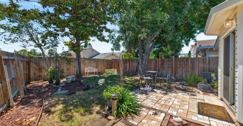 8024 Deer Lake Dr, Sacramento, CA 95823 Photo