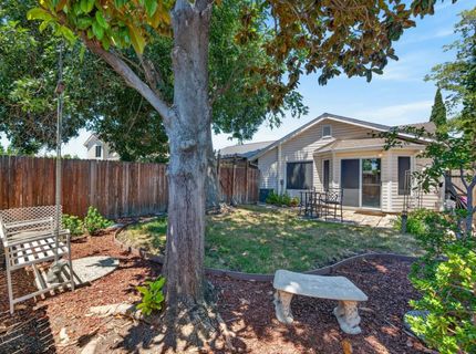 8024 Deer Lake Dr, Sacramento, CA 95823 Photo