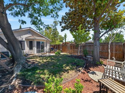 8024 Deer Lake Dr, Sacramento, CA 95823 Photo