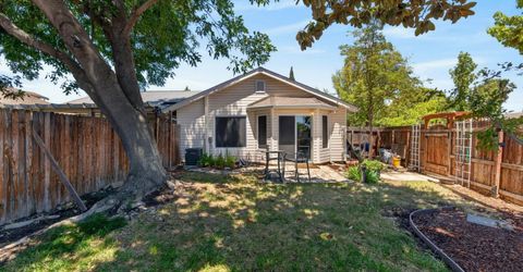 8024 Deer Lake Dr, Sacramento, CA 95823 Photo