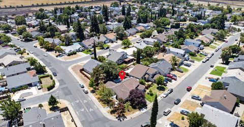 8024 Deer Lake Dr, Sacramento, CA 95823 Photo