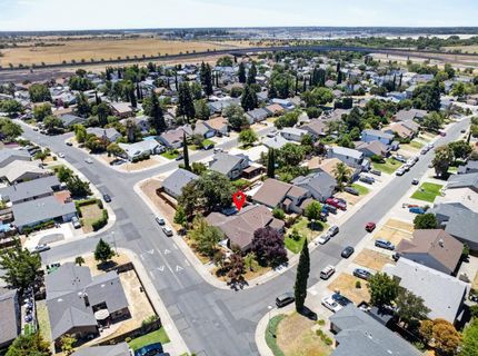 8024 Deer Lake Dr, Sacramento, CA 95823 Photo
