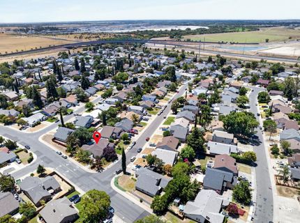8024 Deer Lake Dr, Sacramento, CA 95823 Photo