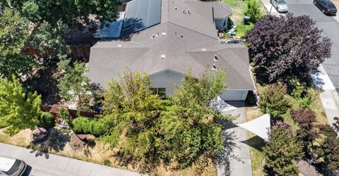 8024 Deer Lake Dr, Sacramento, CA 95823 Photo