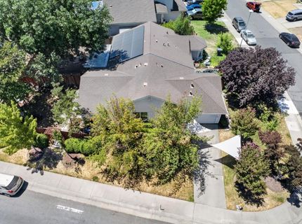 8024 Deer Lake Dr, Sacramento, CA 95823 Photo