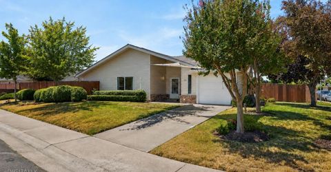 8024 Deer Lake Dr, Sacramento, CA 95823 Photo