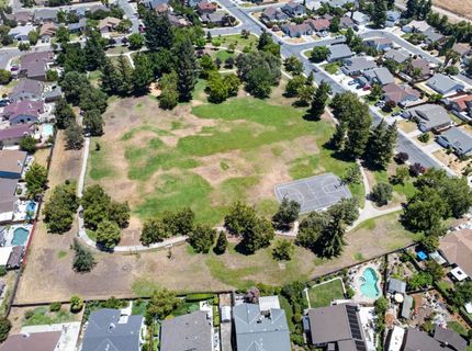 8024 Deer Lake Dr, Sacramento, CA 95823 Photo