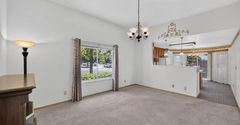 8024 Deer Lake Dr, Sacramento, CA 95823 Photo