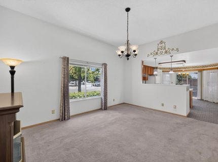 8024 Deer Lake Dr, Sacramento, CA 95823 Photo