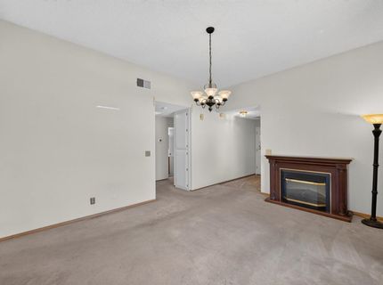 8024 Deer Lake Dr, Sacramento, CA 95823 Photo