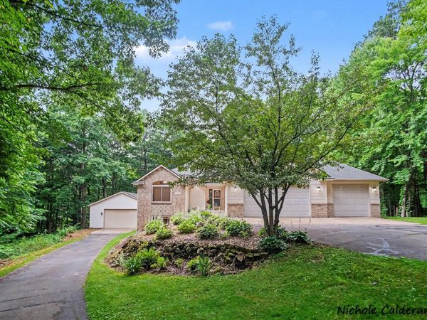 11249 Wild Pond Drive NE, Rockford, MI 49341