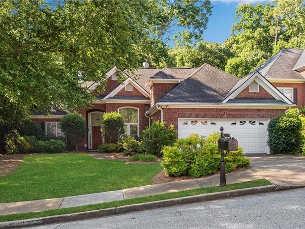 1180 Home Place Drive , Lawrenceville, GA 30043