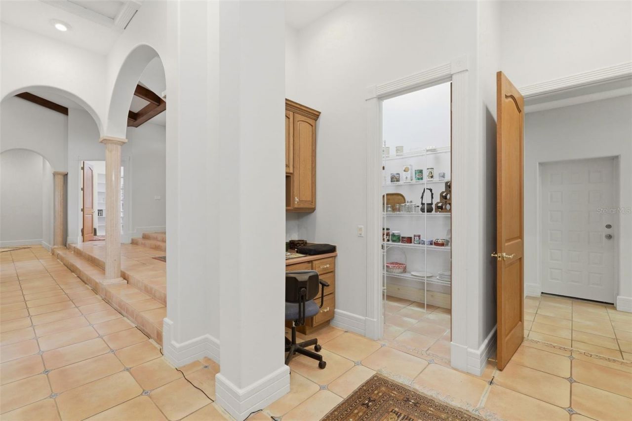 9813 Lake Georgia Drive, Orlando, FL 32817 Photo