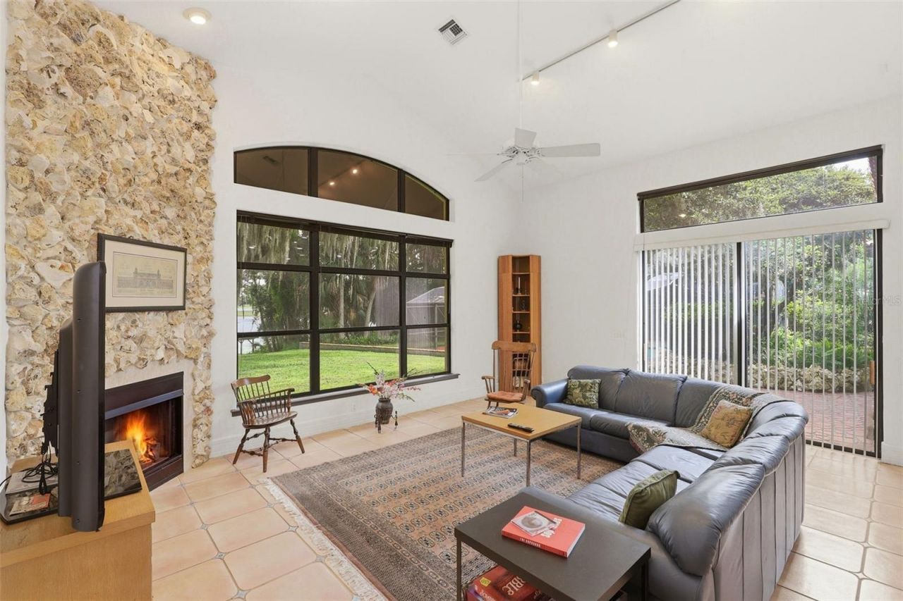 9813 Lake Georgia Drive, Orlando, FL 32817 Photo