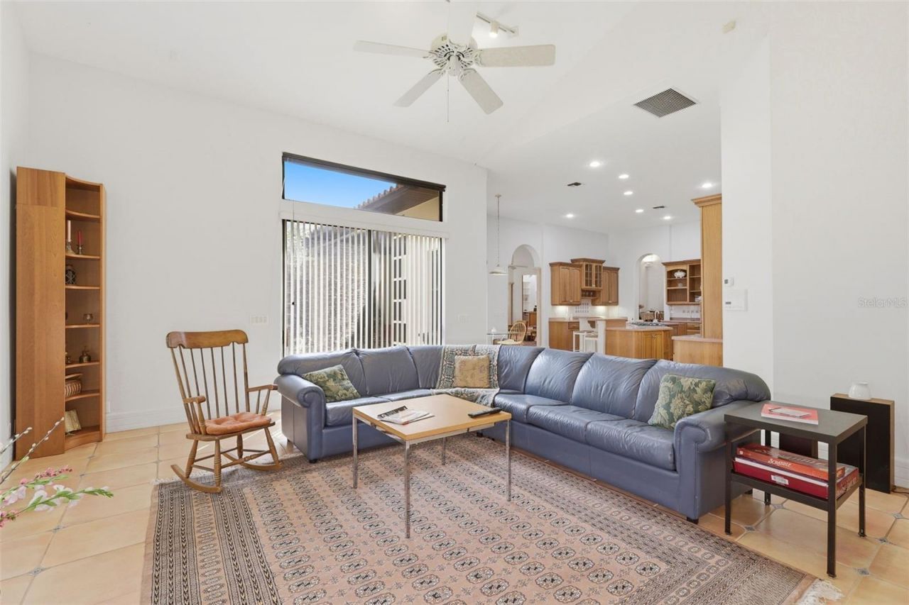 9813 Lake Georgia Drive, Orlando, FL 32817 Photo