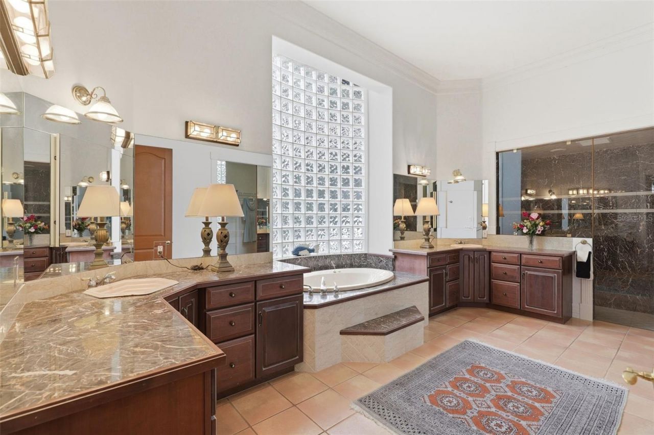 9813 Lake Georgia Drive, Orlando, FL 32817 Photo