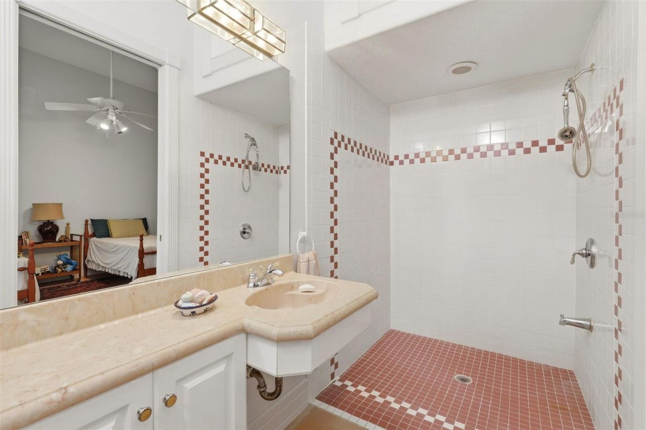 9813 Lake Georgia Drive, Orlando, FL 32817 Photo