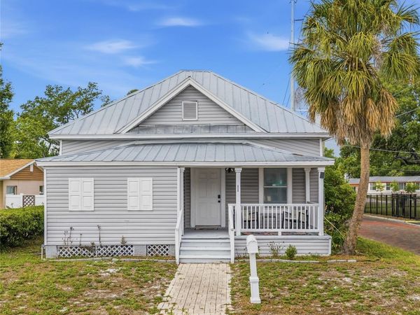 3120 N WOODROW AVENUE , TAMPA, FL 33603