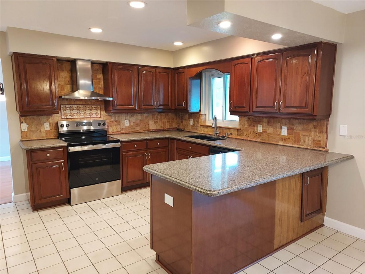 702 Hyssop Place, Brandon, FL 33510 Photo