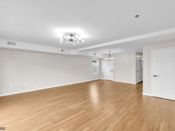 15 Wharton St, Newark, NJ 07114