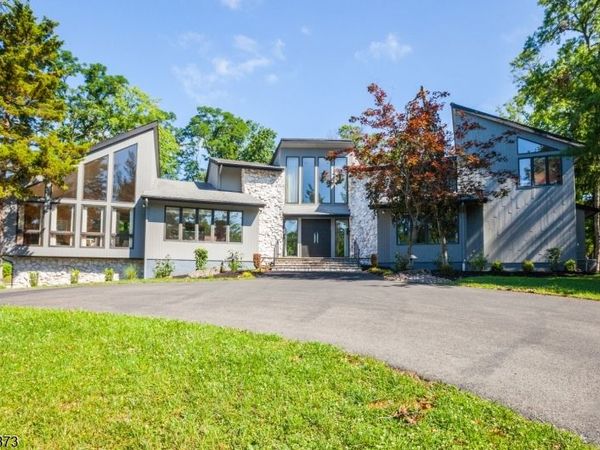 46 Calvert Ave West, Edison, NJ 08820