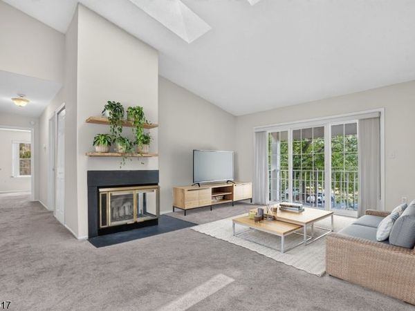 2212 Doolittle Dr, Bridgewater, NJ 08807
