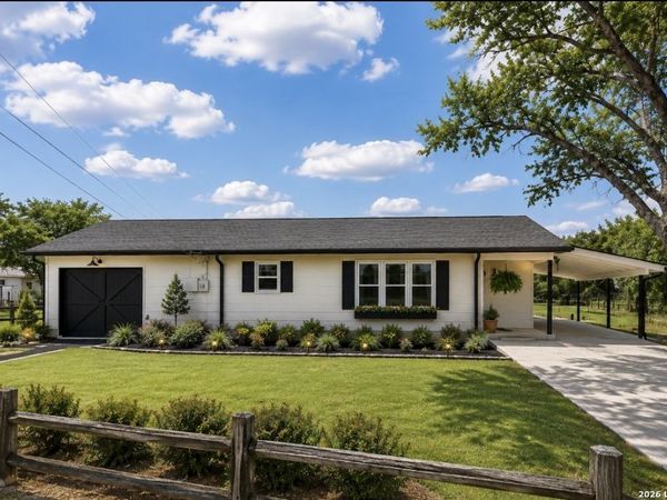 714 ORANGE ST, Jourdanton, TX 78026