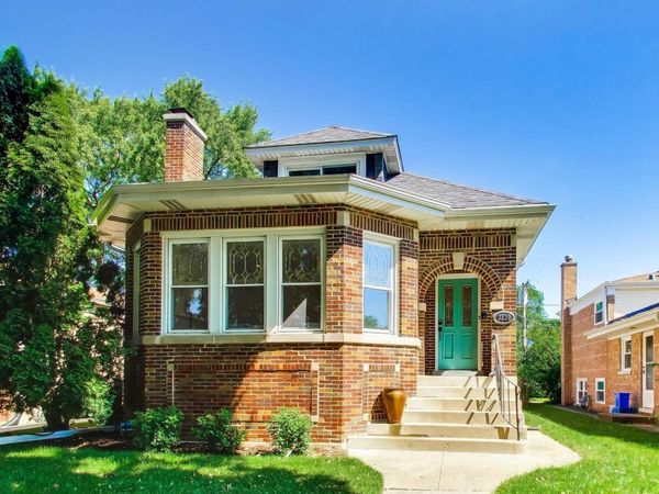 3320 CAPITOL Street , Skokie, IL 60076