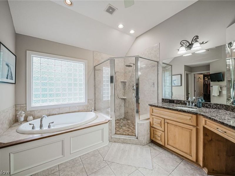 985 W Martin Avenue, Amherst, OH 44001 Photo 23