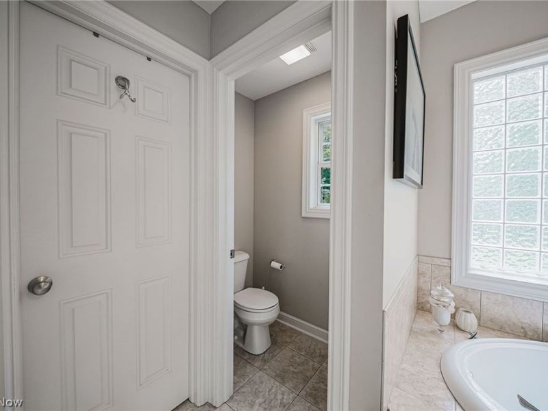 985 W Martin Avenue, Amherst, OH 44001 Photo 25