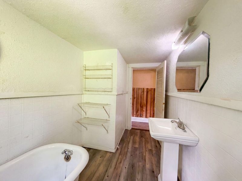 2670 Fern Avenue, Columbus, OH 43211 Photo 20