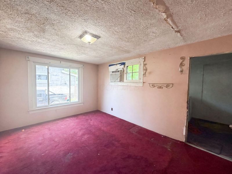 2670 Fern Avenue, Columbus, OH 43211 Photo 8