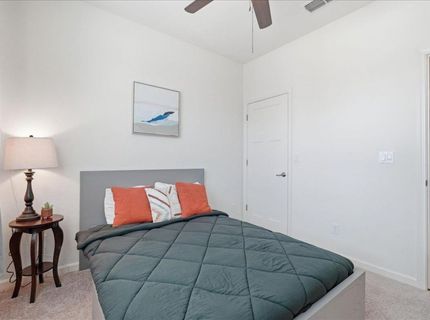 9327 Wild Lilac Cir, Sacramento, CA 95829 Photo