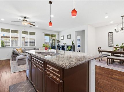 9327 Wild Lilac Cir, Sacramento, CA 95829 Photo