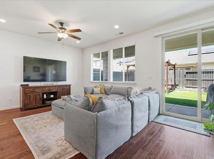 9327 Wild Lilac Cir, Sacramento, CA 95829 Photo