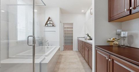 9327 Wild Lilac Cir, Sacramento, CA 95829 Photo