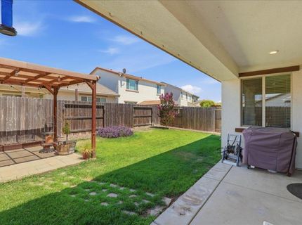 9327 Wild Lilac Cir, Sacramento, CA 95829 Photo