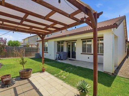 9327 Wild Lilac Cir, Sacramento, CA 95829 Photo