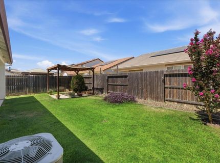 9327 Wild Lilac Cir, Sacramento, CA 95829 Photo