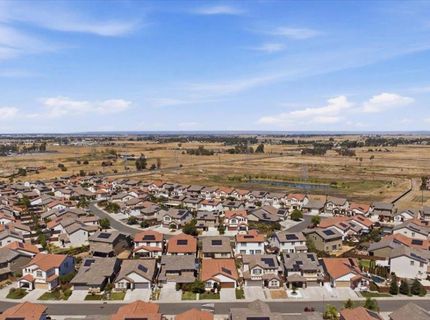 9327 Wild Lilac Cir, Sacramento, CA 95829 Photo