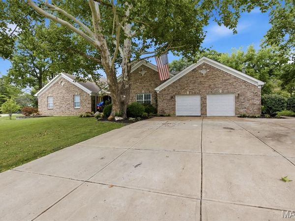 803 Streiff Lane , Ballwin, MO 63011