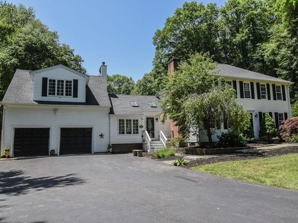 359 Se Main St, Douglas, MA 01516