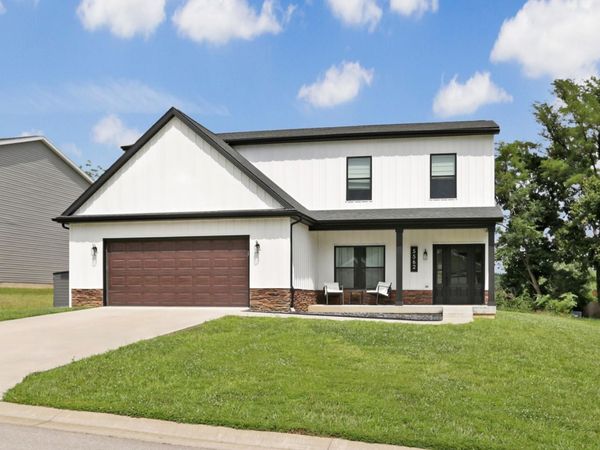 5562 Hillside Trail, Newburgh, IN 47630