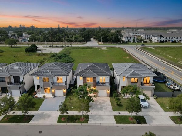 1191 NW 1st St , Florida City, FL 33034