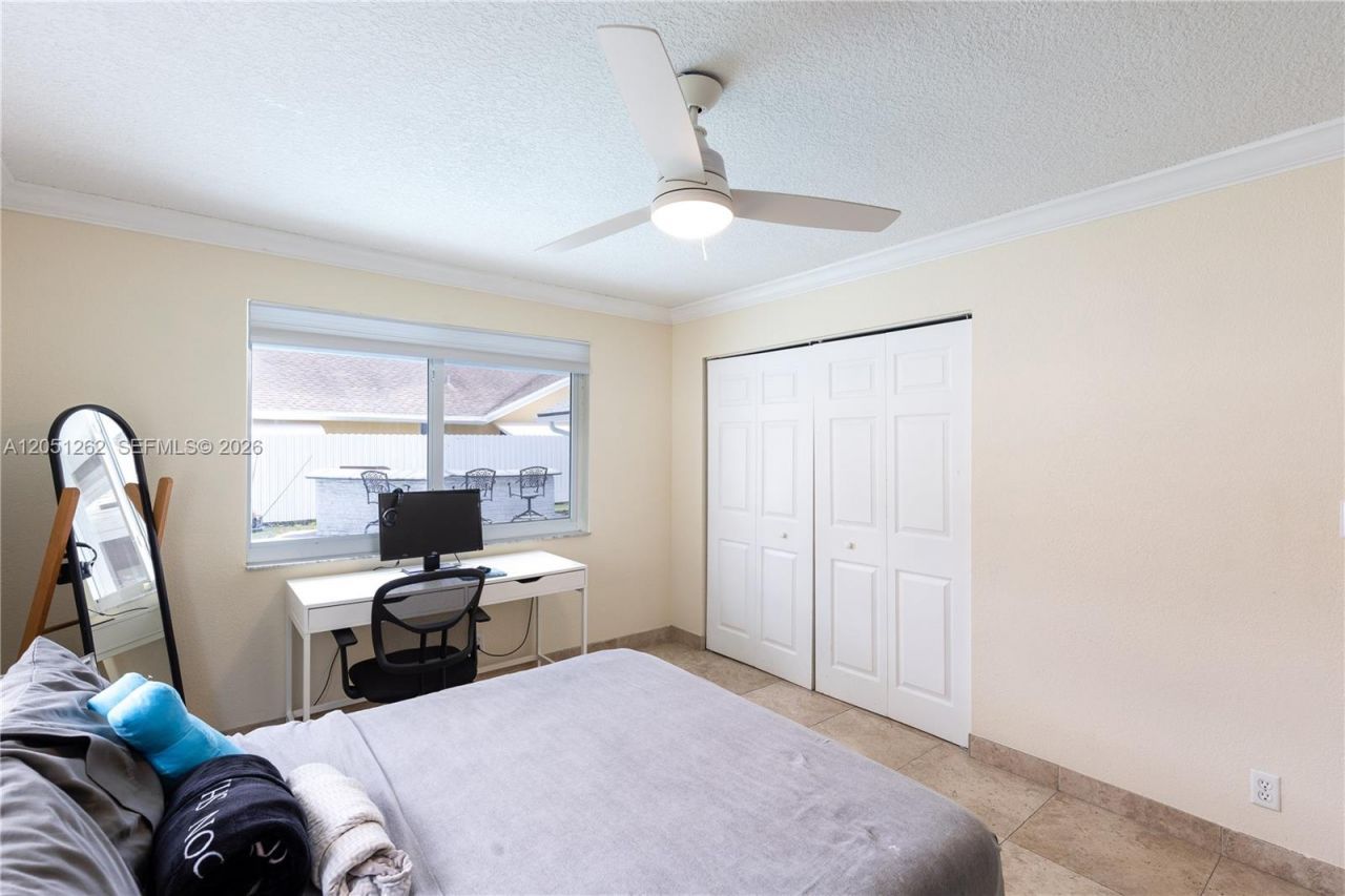 2400 NW 103rd Ave , Pembroke Pines, FL 33026 Photo