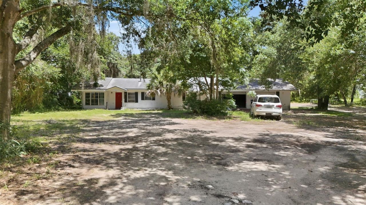2675 E WASHINGTON AVENUE Eustis, FL 32726