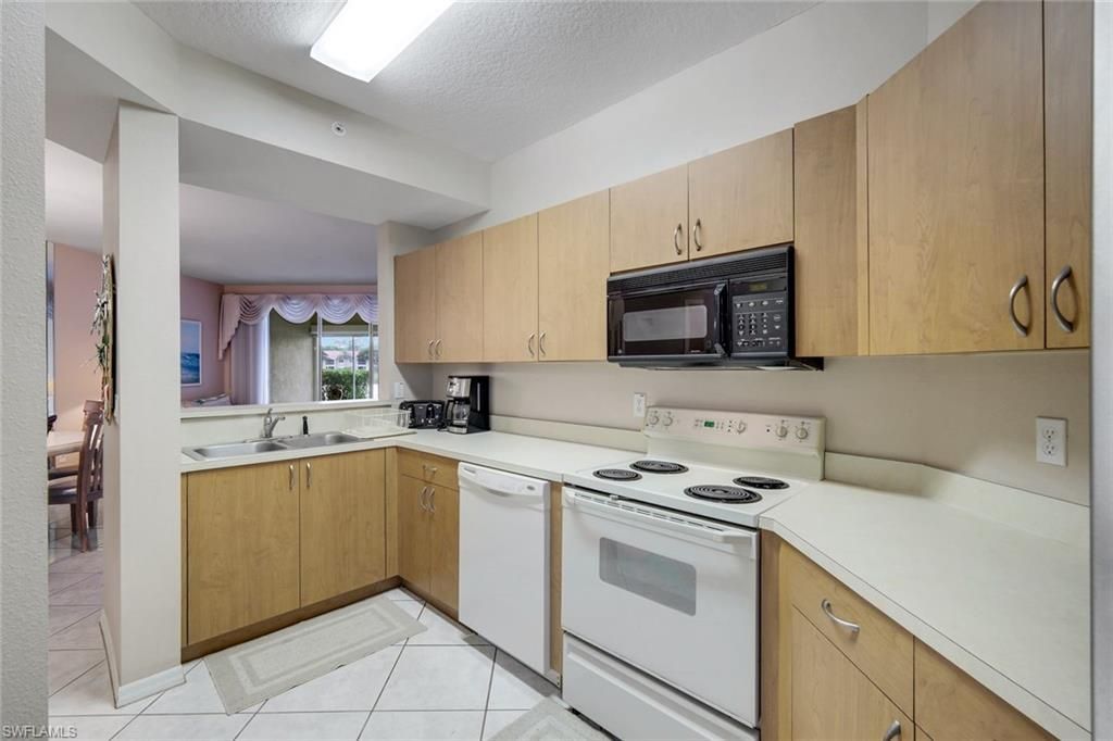 6384 Huntington Lakes Cir, Unit 103, Naples, FL 34119 Photo