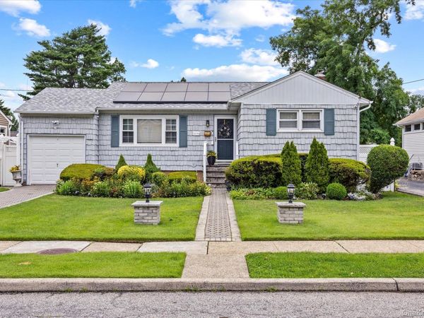 1219 Warwick Street , Uniondale, NY 11553