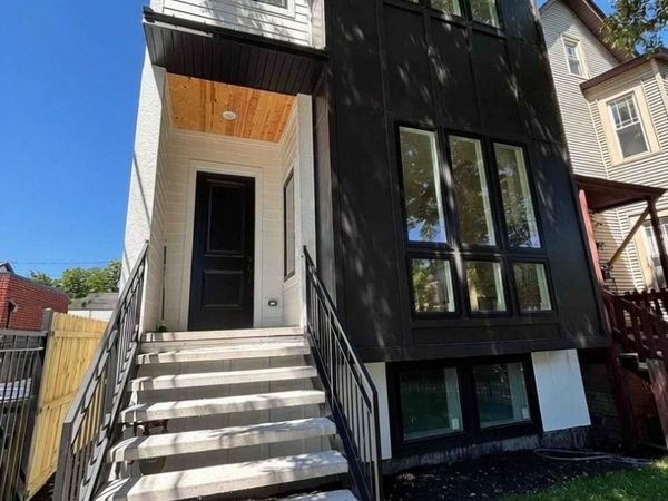 1914 N Rockwell Street, Chicago, IL 60647